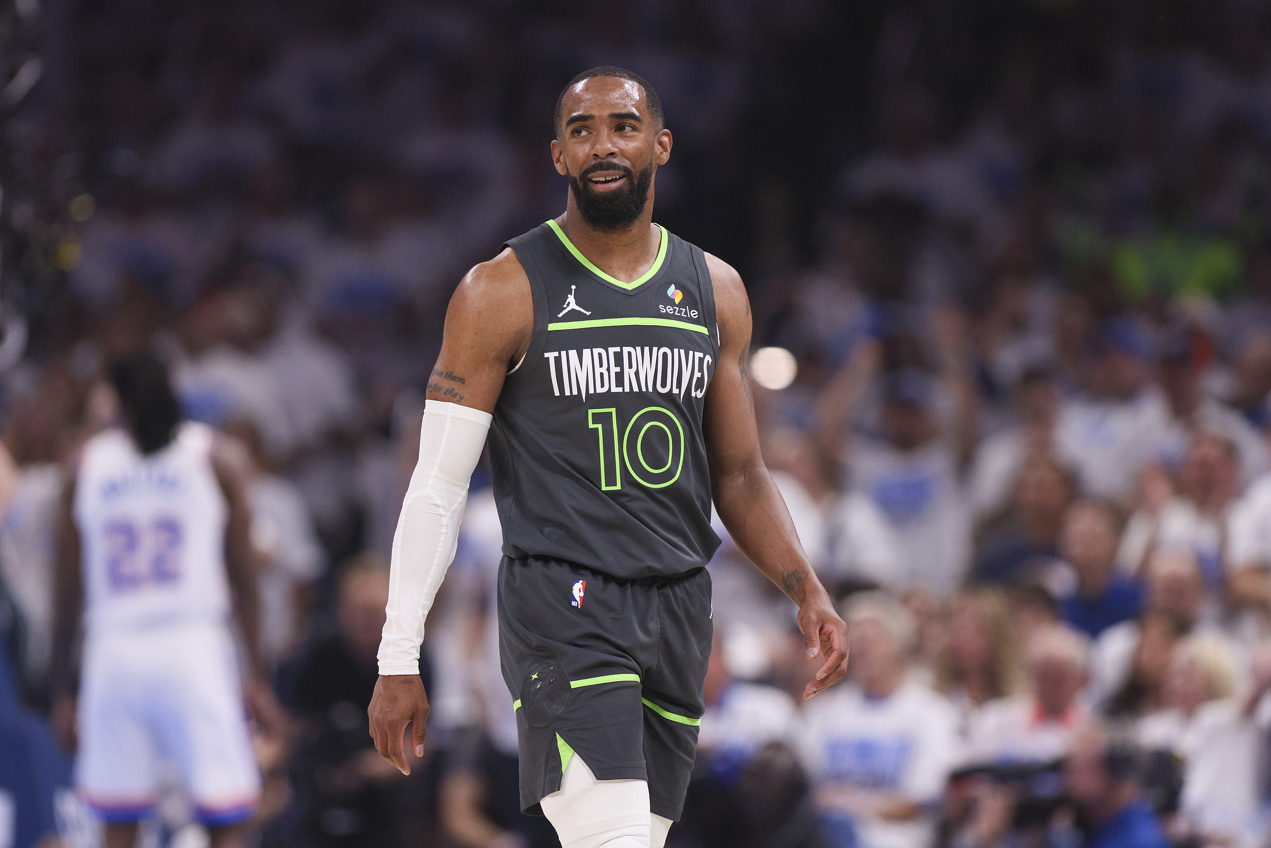 B体育-🎤康利：被淘汰出局让人痛心，我需要很长的时间才能消化内心的情绪