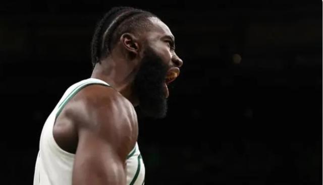 BSPORTS-加时赛独砍11分击退宿敌 布朗强势反弹实现救赎